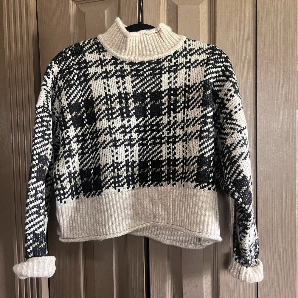 Cropped Plaid Turtle Neck Chunky Sweater